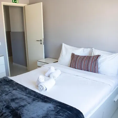 Daire Gamboa Surf Peniche